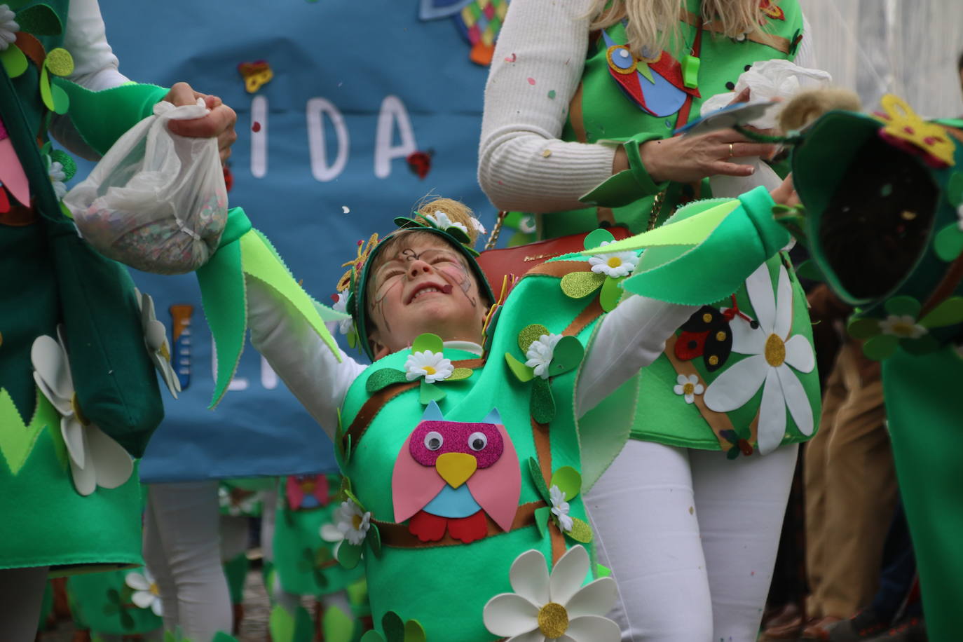 Fotos: Arranca el Carnaval en Jerez de los Caballeros con el desfile de los centros educativos