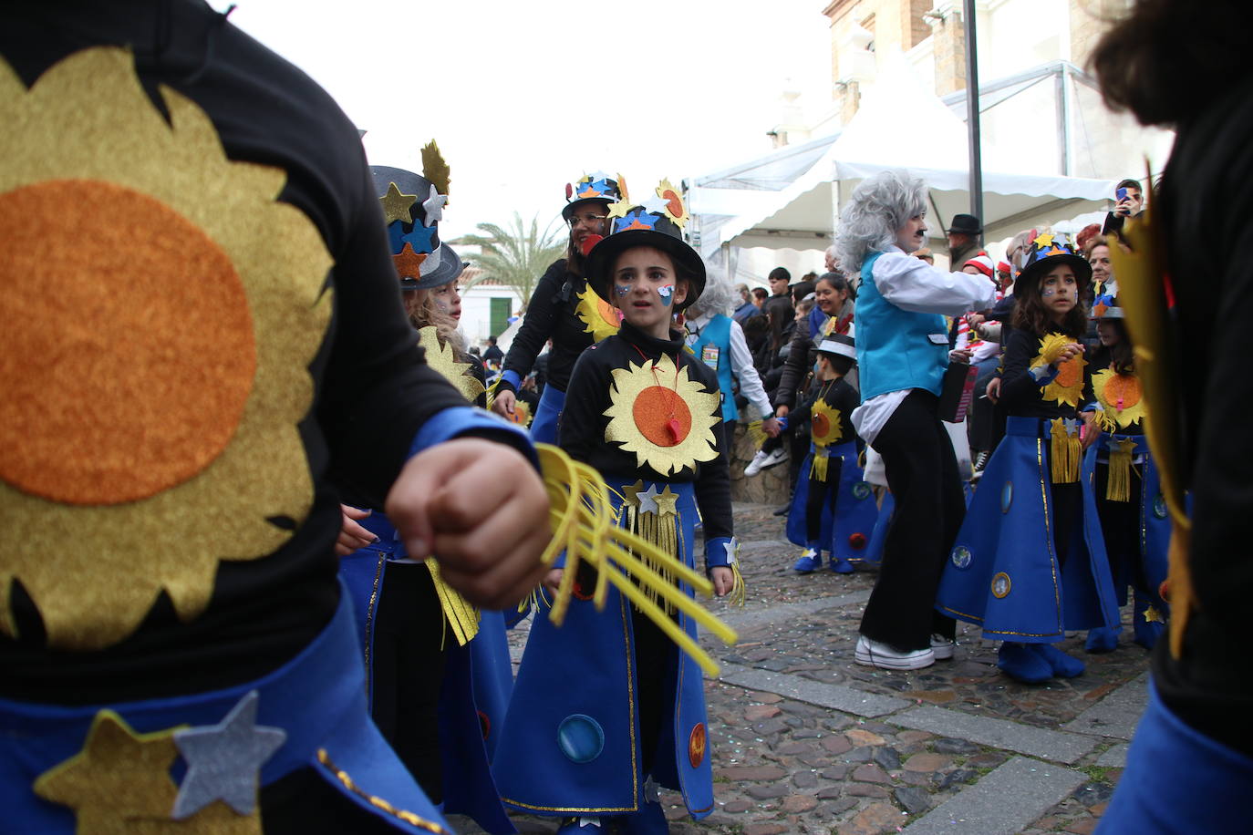 Fotos: Arranca el Carnaval en Jerez de los Caballeros con el desfile de los centros educativos