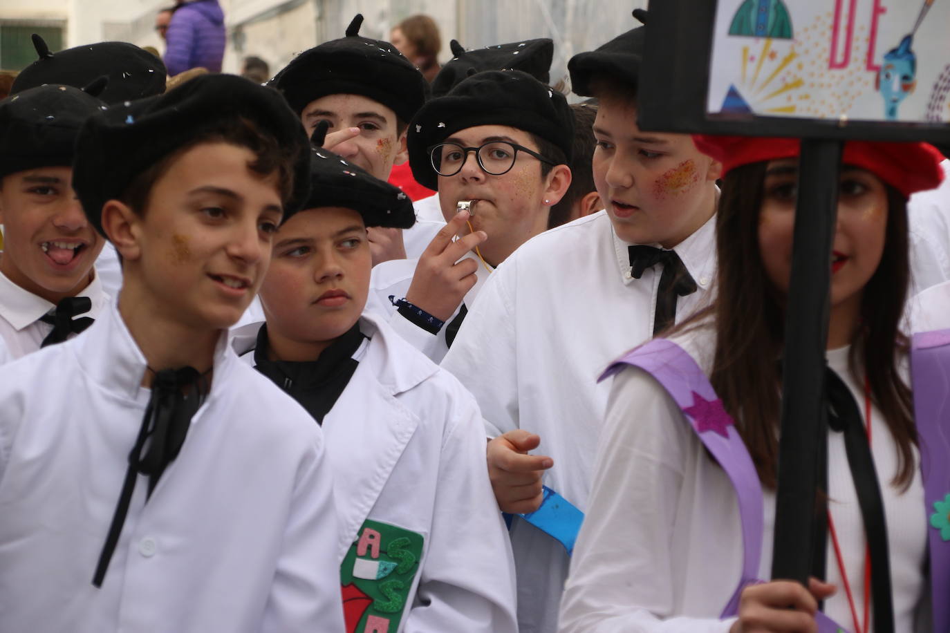 Fotos: Arranca el Carnaval en Jerez de los Caballeros con el desfile de los centros educativos