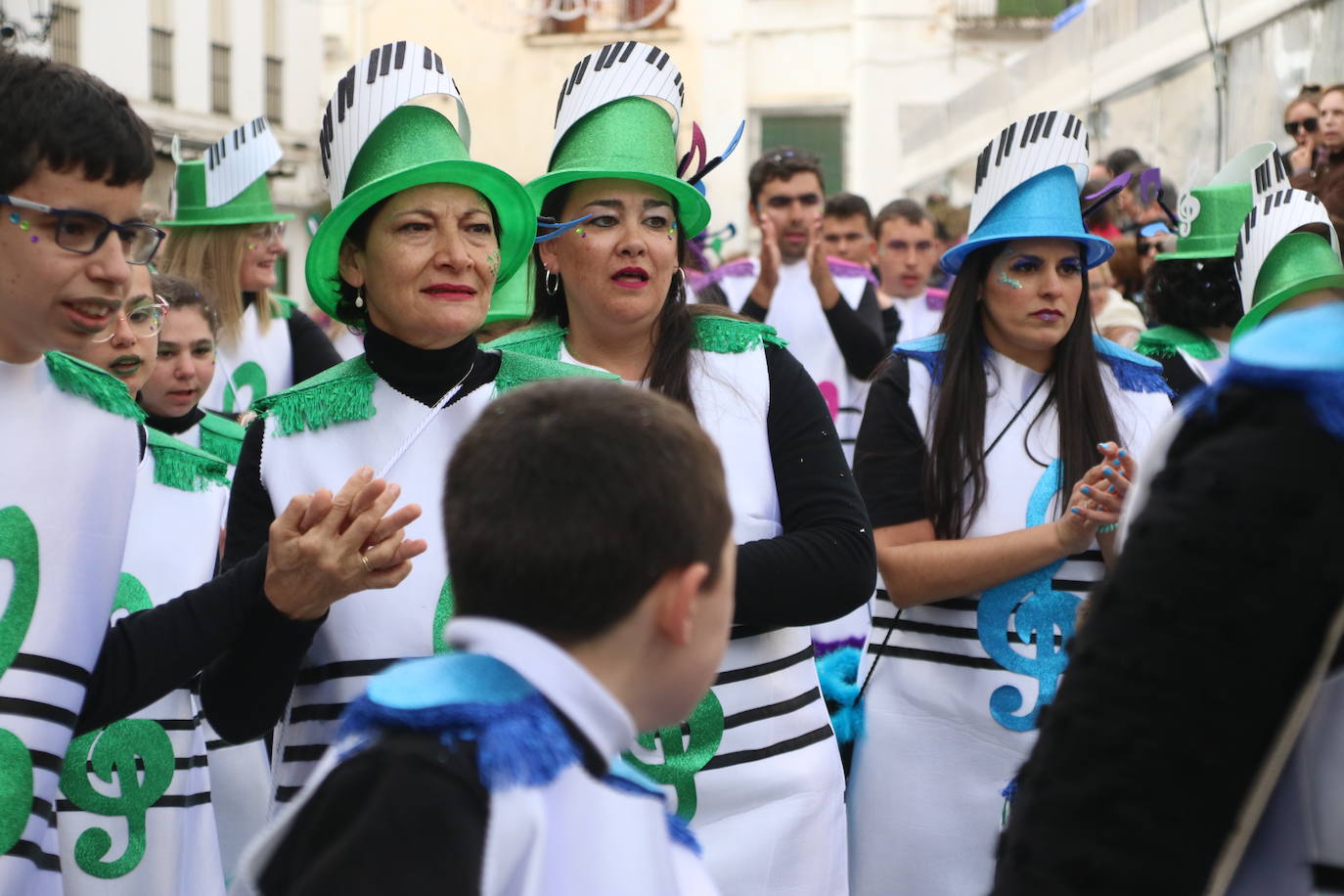 Fotos: Arranca el Carnaval en Jerez de los Caballeros con el desfile de los centros educativos