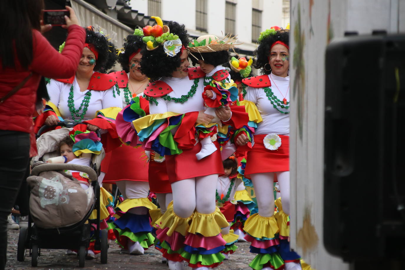 Fotos: Arranca el Carnaval en Jerez de los Caballeros con el desfile de los centros educativos