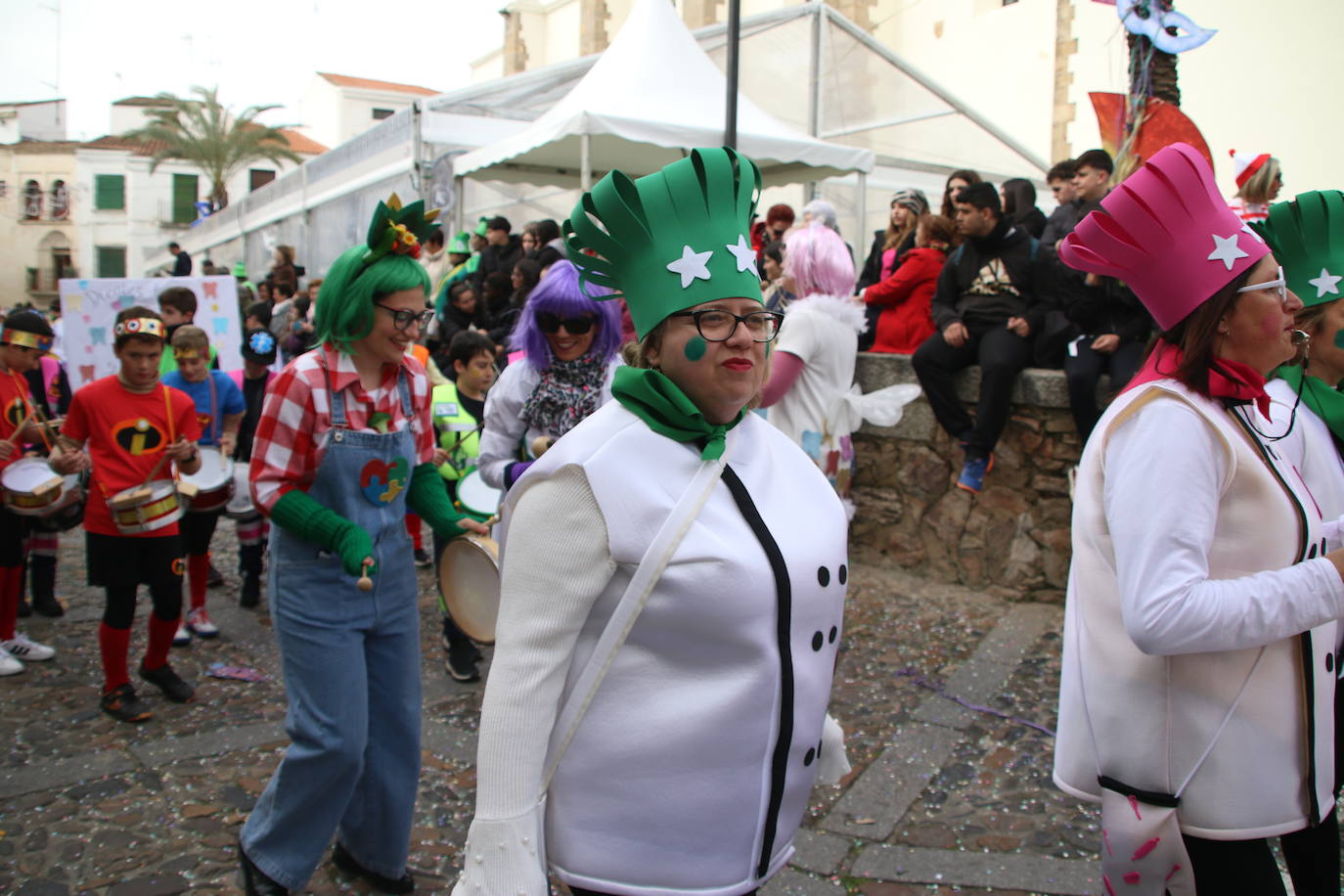 Fotos: Arranca el Carnaval en Jerez de los Caballeros con el desfile de los centros educativos