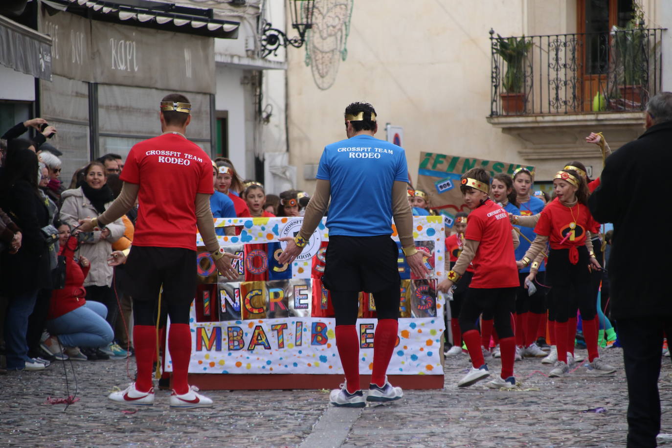 Fotos: Arranca el Carnaval en Jerez de los Caballeros con el desfile de los centros educativos