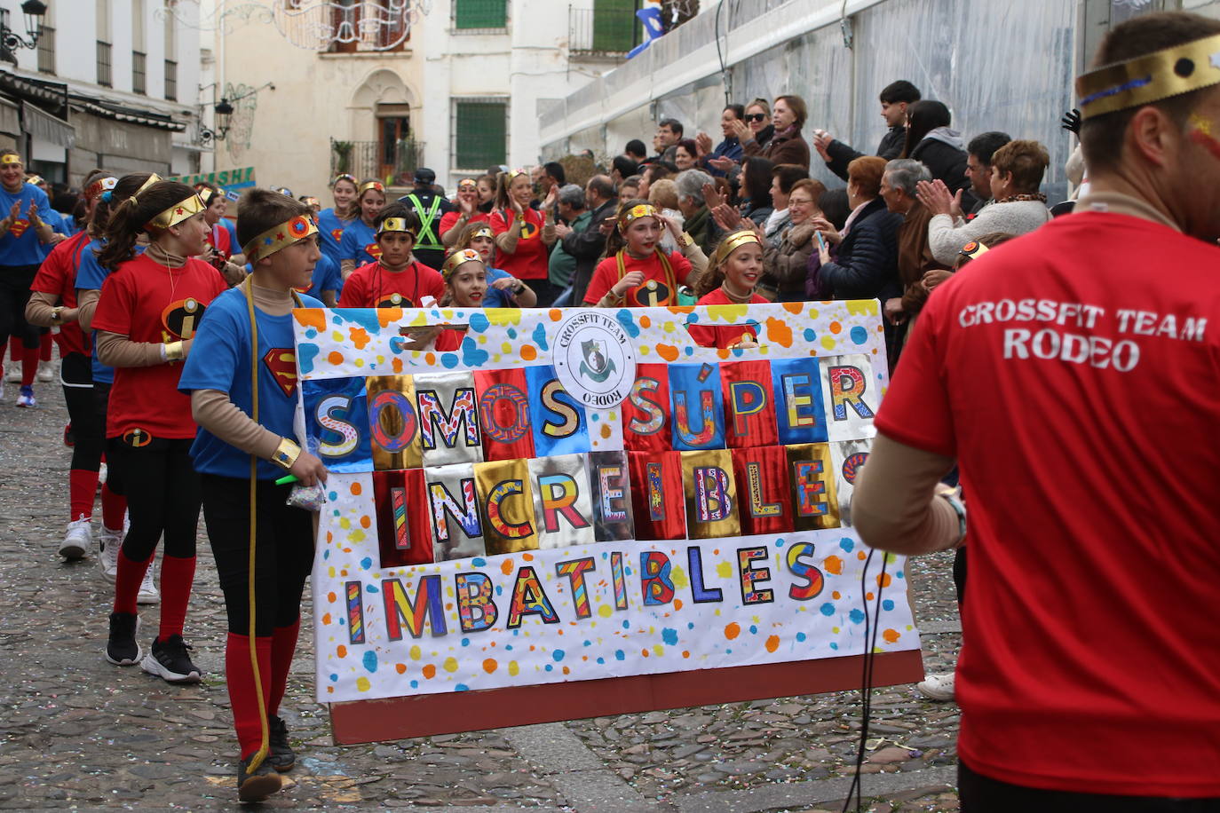 Fotos: Arranca el Carnaval en Jerez de los Caballeros con el desfile de los centros educativos