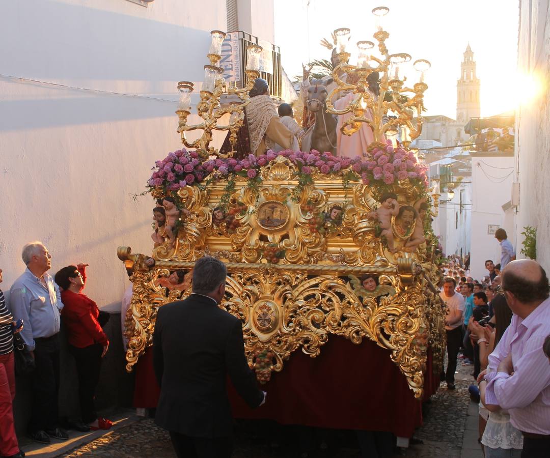 Subida del Paso de "La Borriquita" el Domingo de Ramos, por la Ladera del Correo.