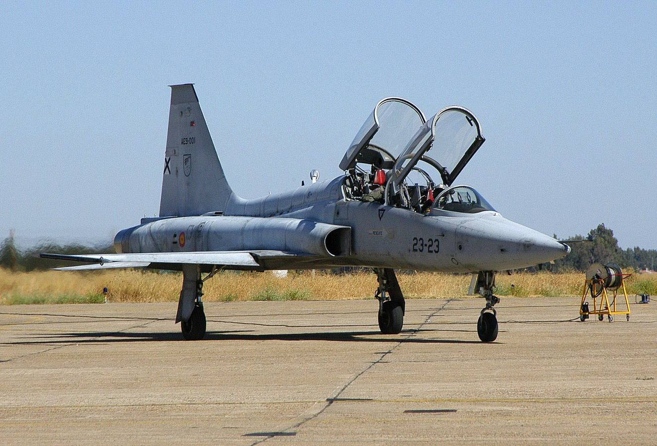Un avión F-5 de Talavera pierde la cúpula trasera, en la zona de Jerez, en pleno vuelo