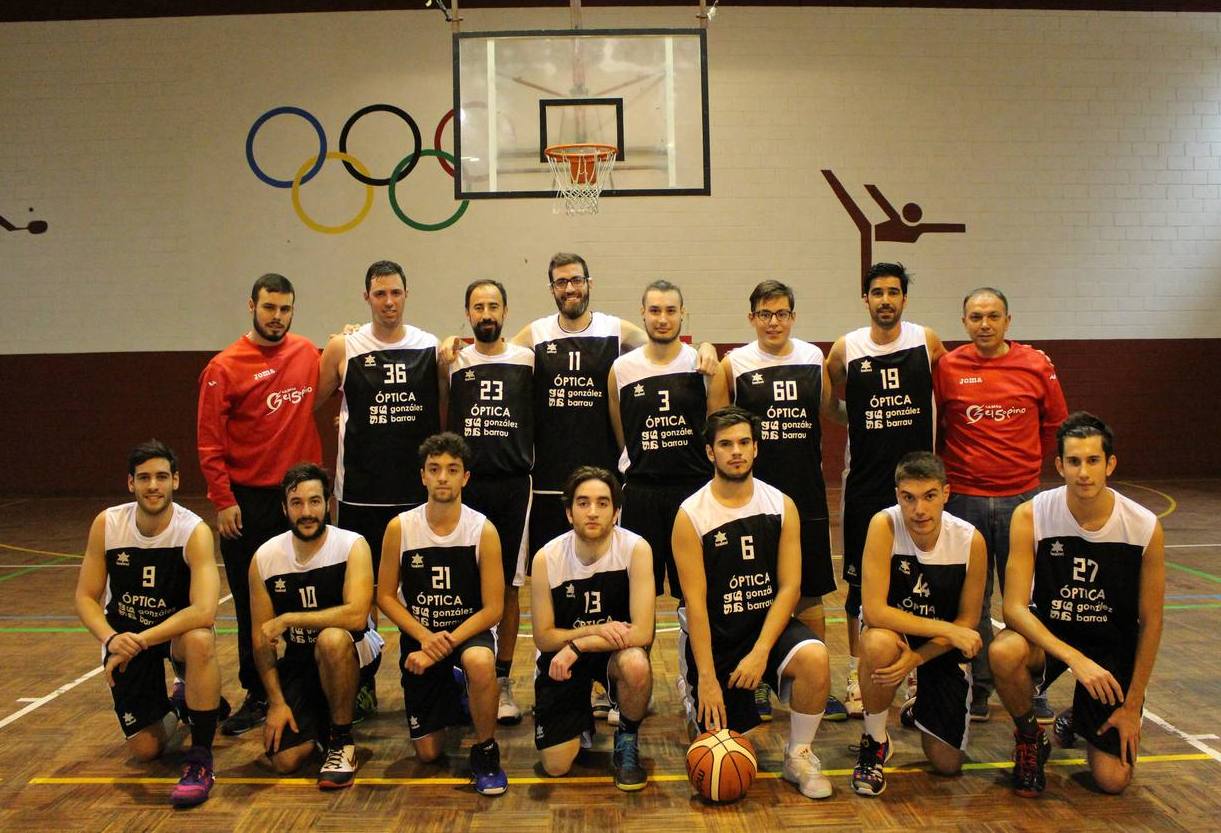 Integrantes del equipo del Club Baloncesto 'Xerixia'.Manuel Labrador.