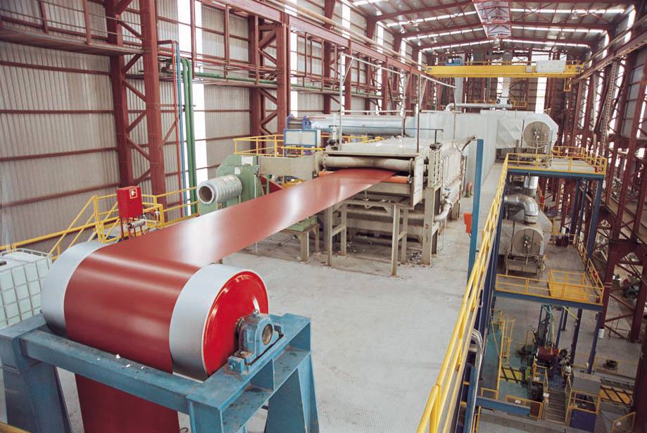 La planta cuenta con una superficie de 14.000 metros cuadrados.