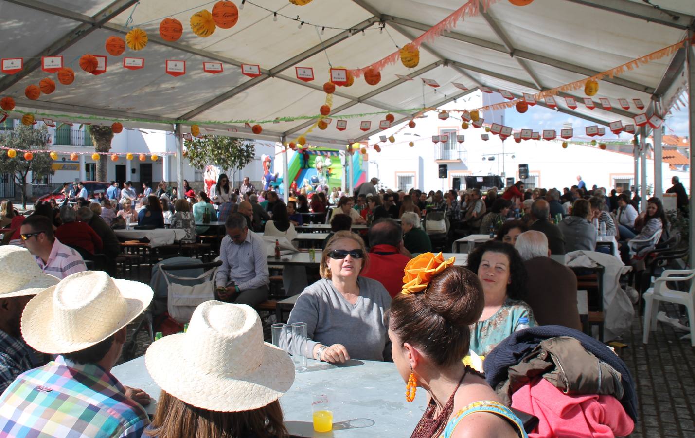 La fiesta tendrá como escenario la Plaza de España de Valuengo. 