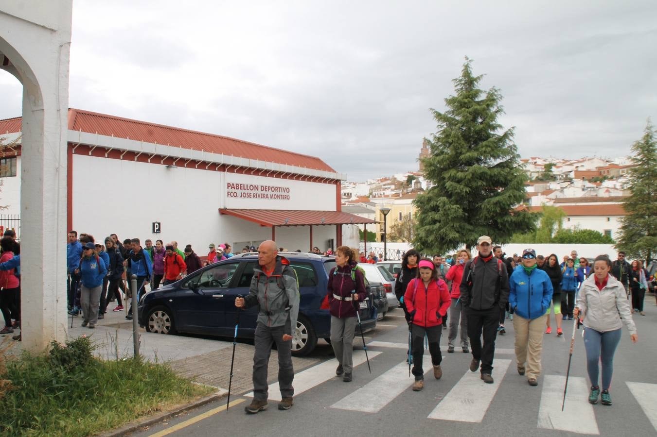 La salida tuvo lugar desde el Pabellón Municipal de Deportes, en la barriada 'El Pomar'. 