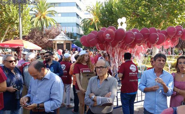 Muchos extremeos participando en el referéndum en Badajoz.