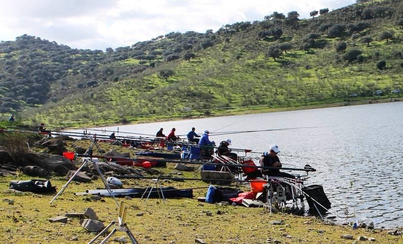 PLa competición comenzará a las 9.30 horas en el embalse de Valuengo.Archivo HOY Jerez.