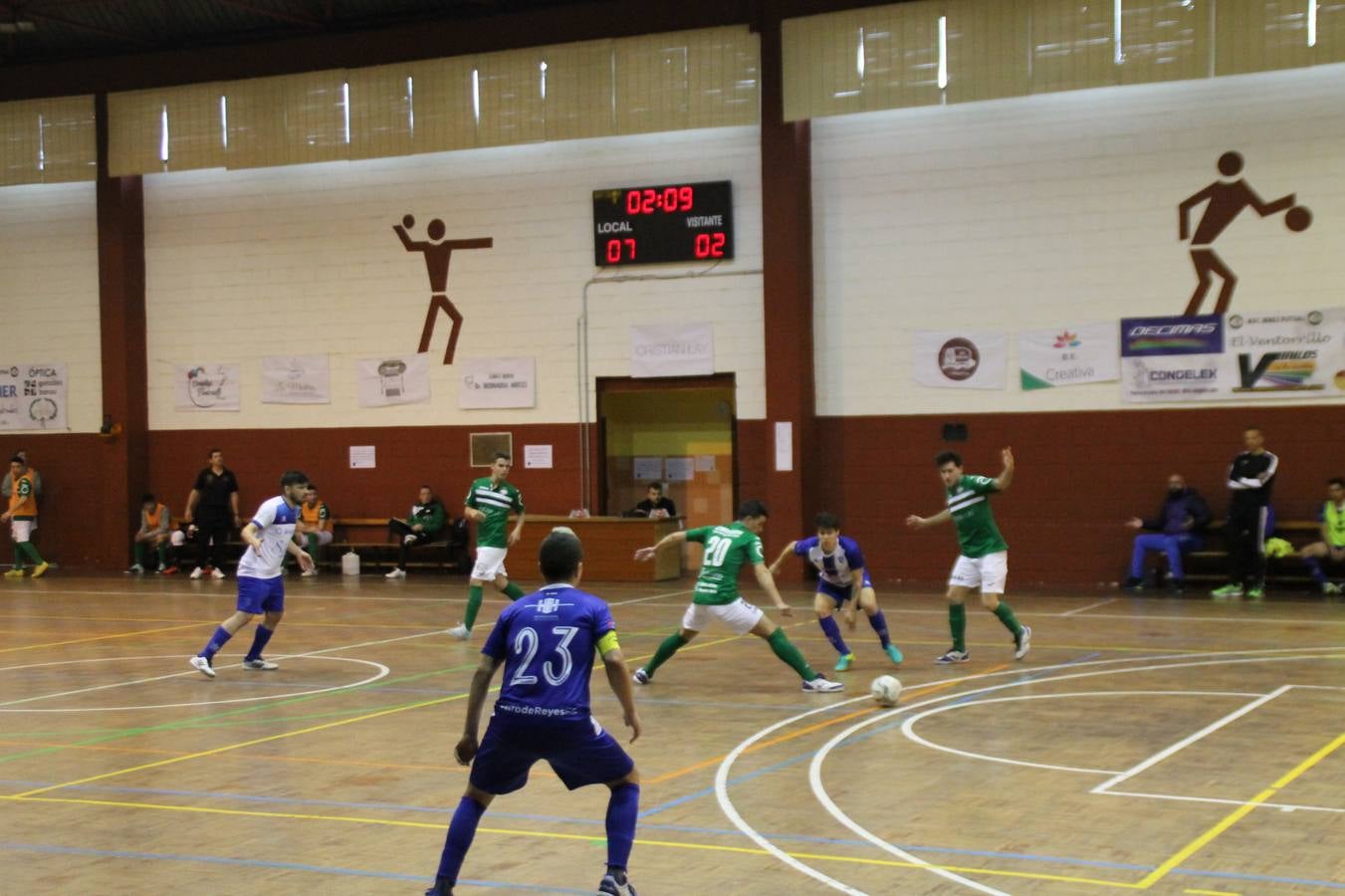 Con el marcador 7-2 en el partido ante el Cerro Reyes, a falta de dos minutos para el final.