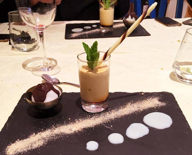 Los postres son lo más elaborado del restaurante Oasis de Jerez de los Caballeros.
