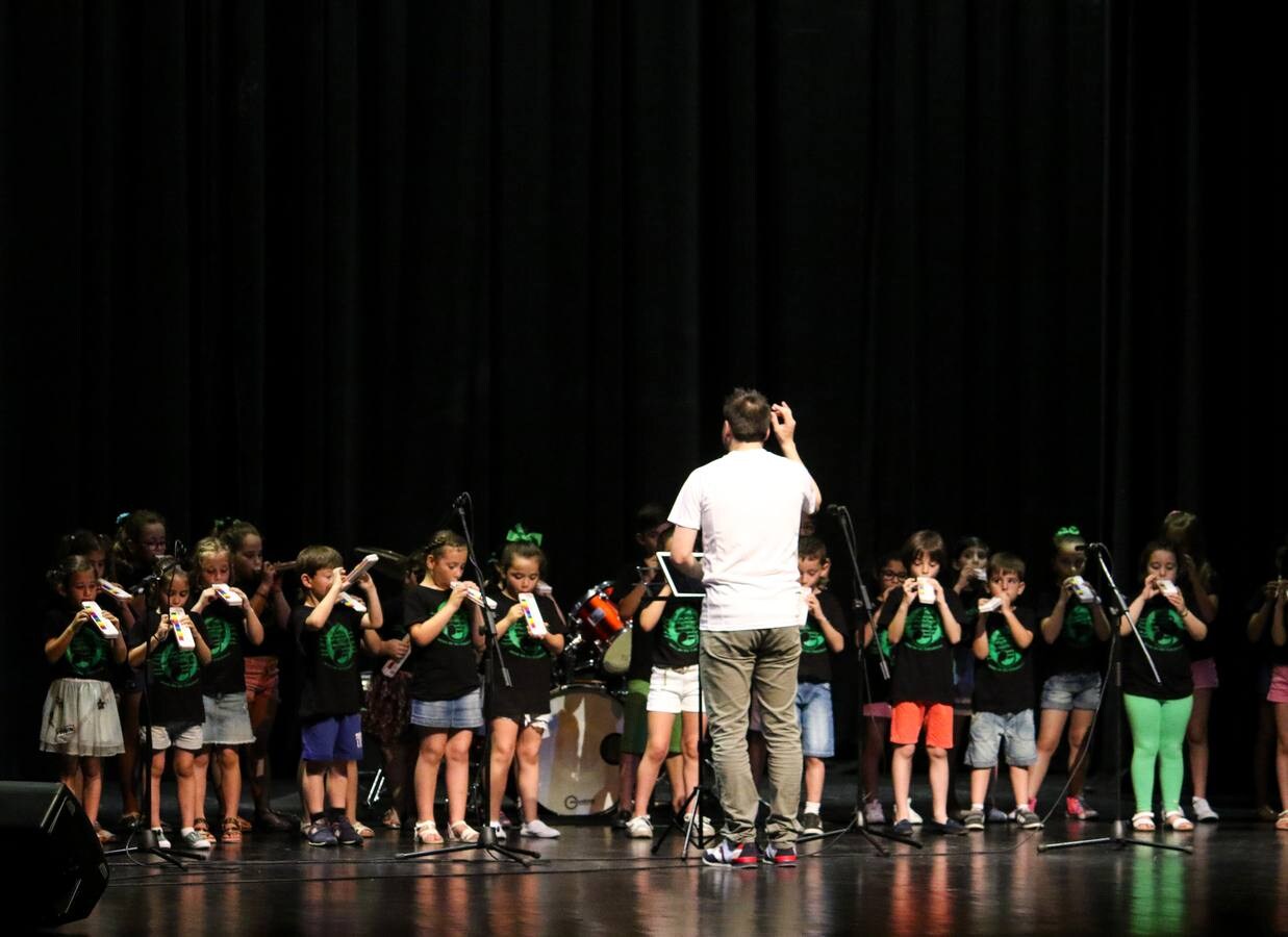 Alumnos de Educación Musical Infantil e Iniciación al Lenguaje Musical