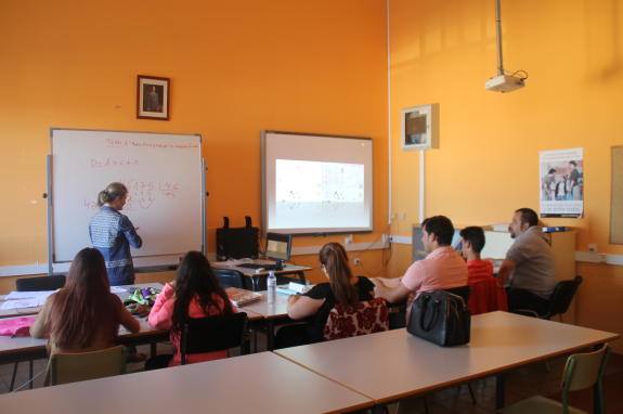El Centro de Educación de Adultos 'Cervantes' mantiene abierto el plazo de matrícula hasta el 30 de junio