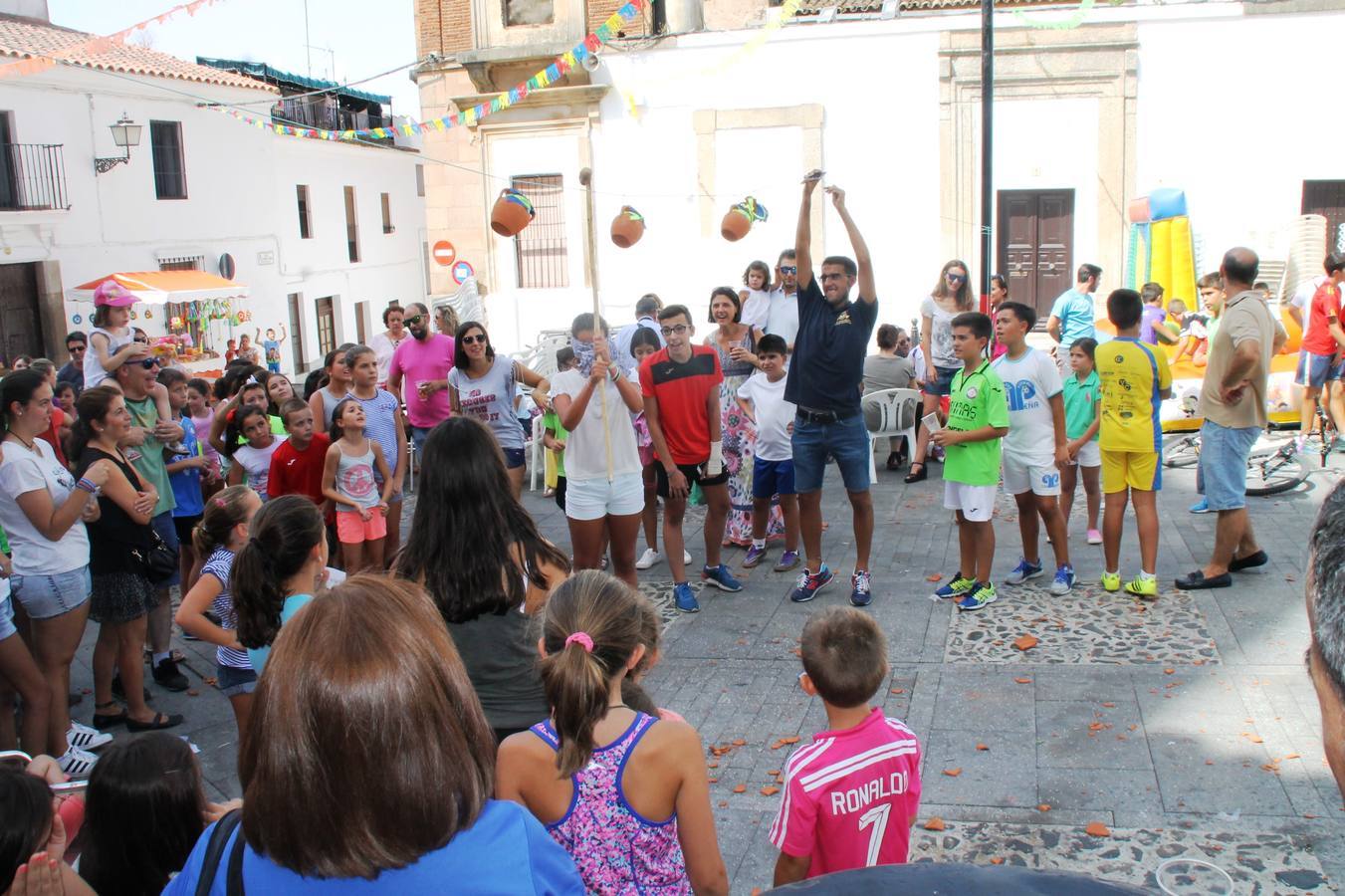 Juegos infantiles en el Llano de Santa María.