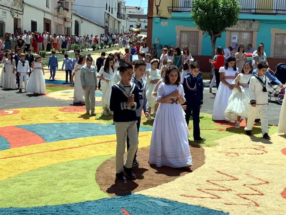 Llegada de la procesión a la explanada de la Ermita