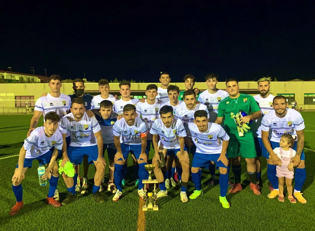 El euipo, tras conquistar el trofeo Alfonsino