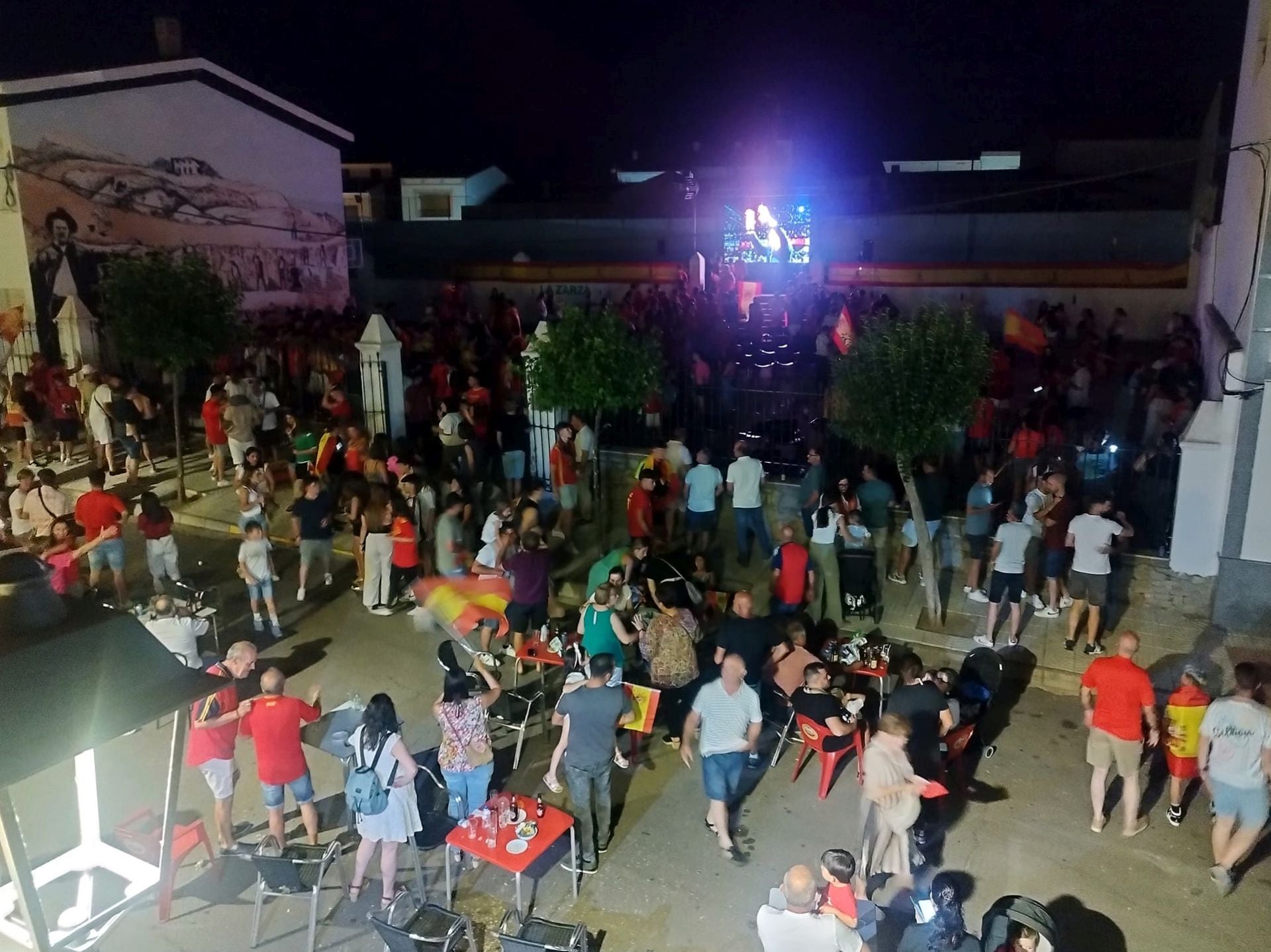 La Zarza vibra con la selección española de fútbol