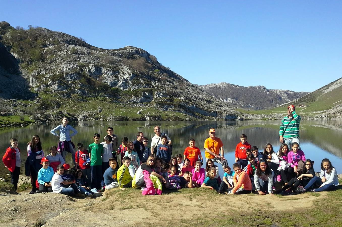Los alumnos participantes, en los Lagos de CovadongaRAÚL CARRAL