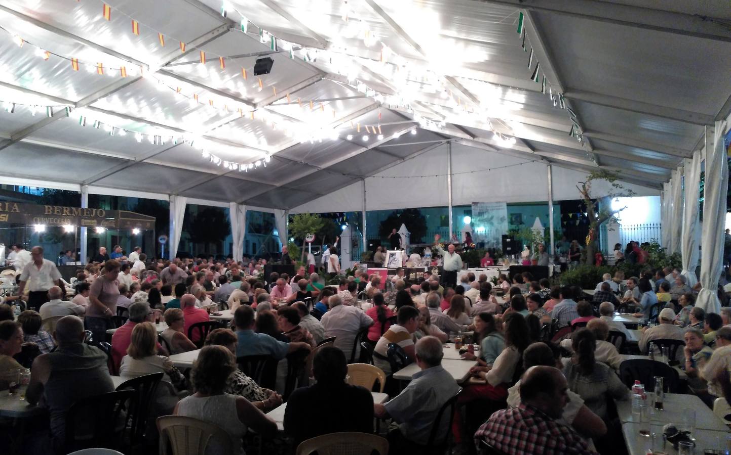 Público asistente a la subasta