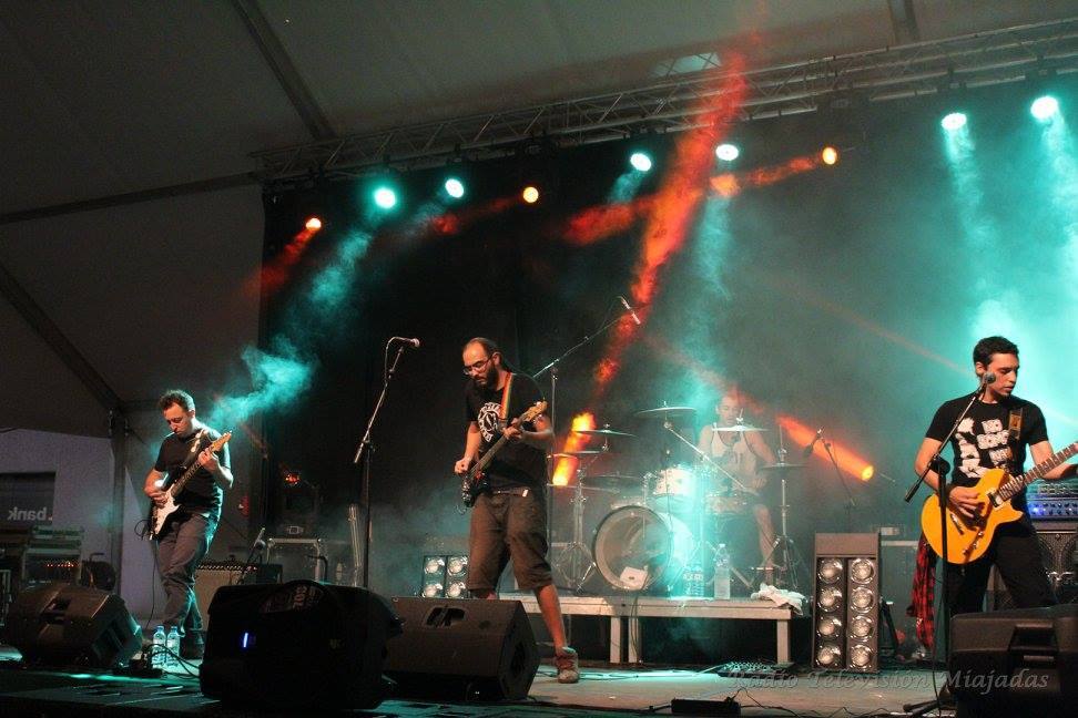 Reciente actuación de la banda DeltoyaRTVE MIAJADAS