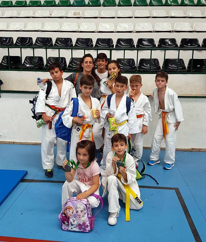 Alumnos del club de judo Zararte