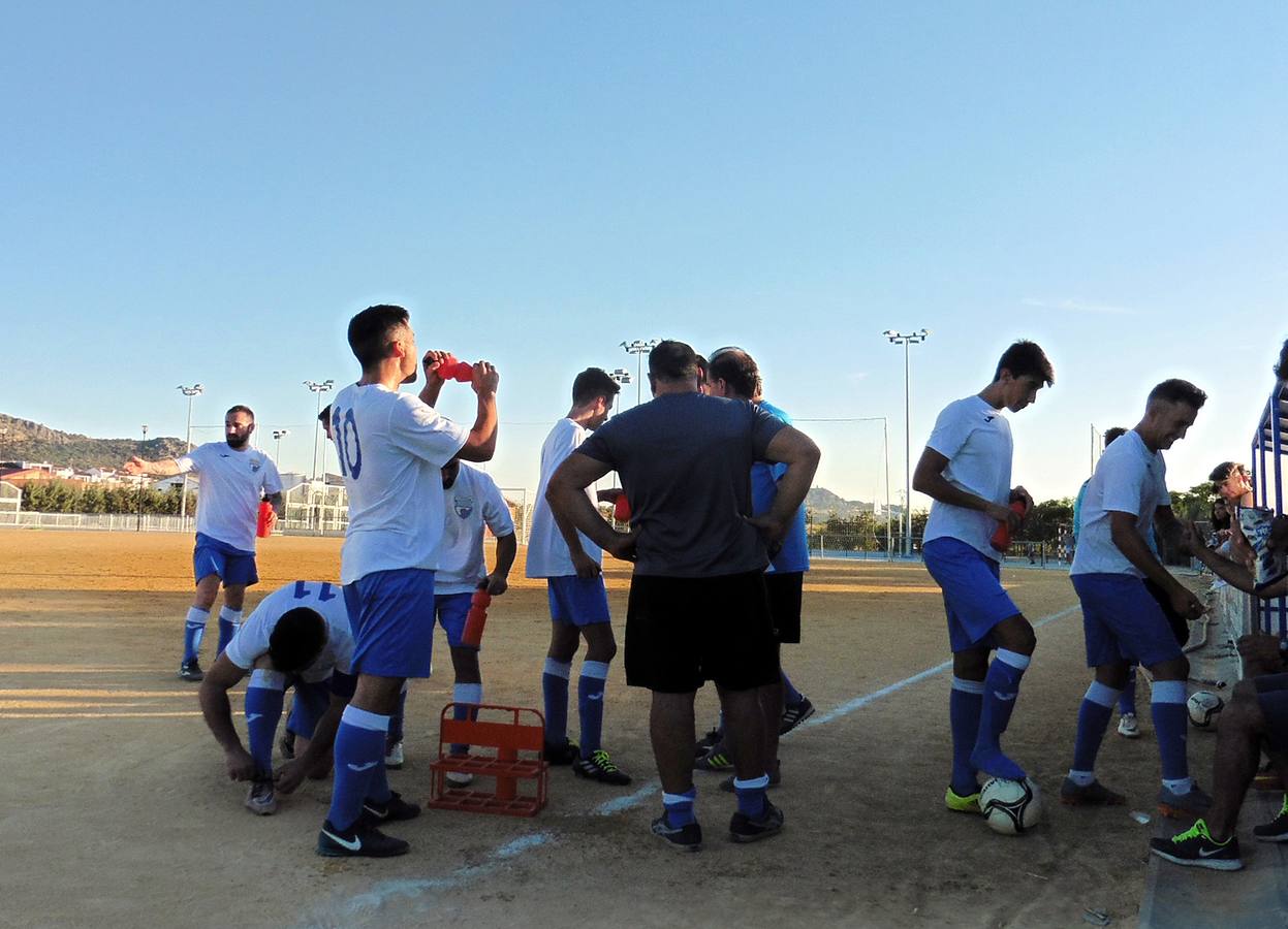 Los jugadores reponen fuerzas a los 20 minutos