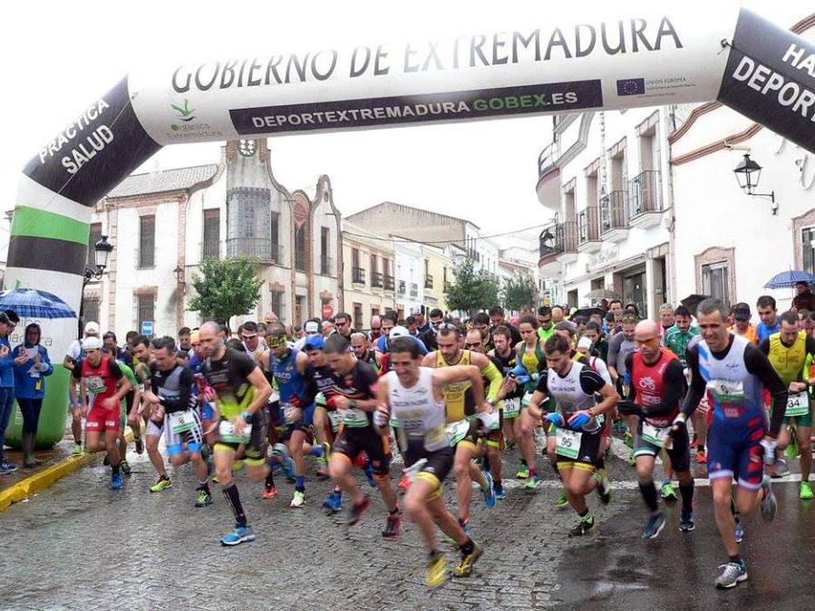 Salida del duatlón celebrado el año pasado