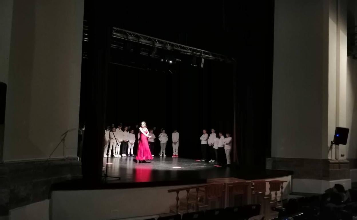 Llerena, con las víctimas de violencia de género el 25N