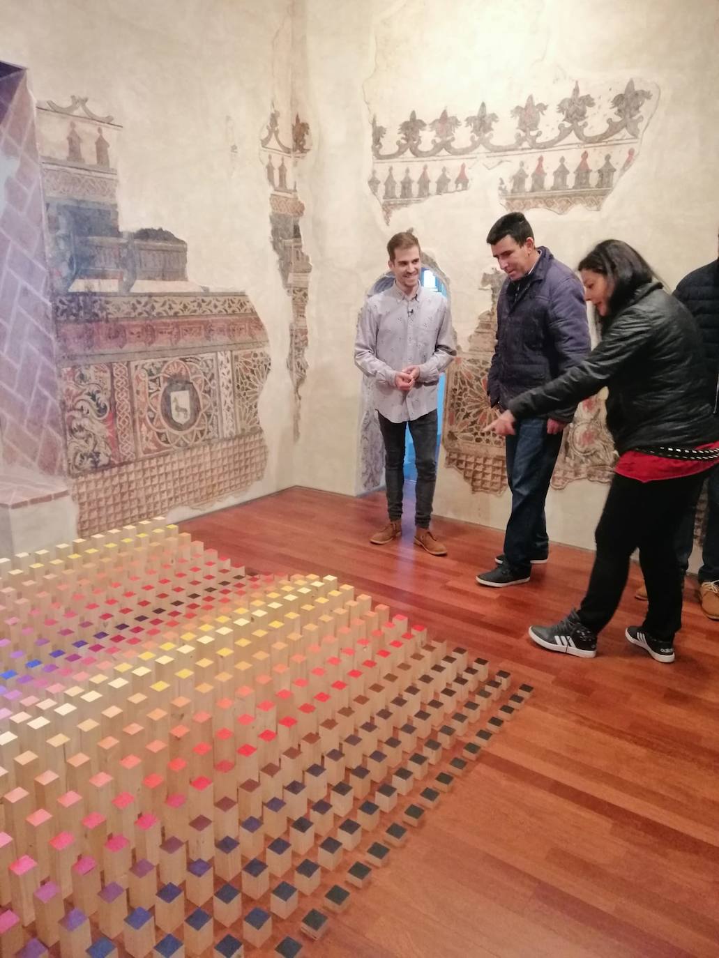 Fotos: Ya puedes visitar la exposición &#039;X tienda a infinito&#039;, en el Museo Histórico de Llerena