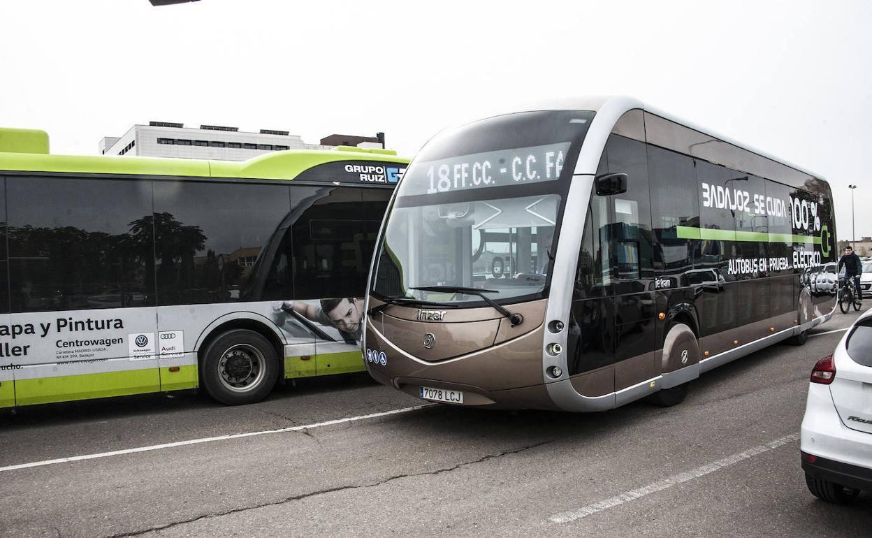 La línea de autobús a demanda comienza hoy en Llerena