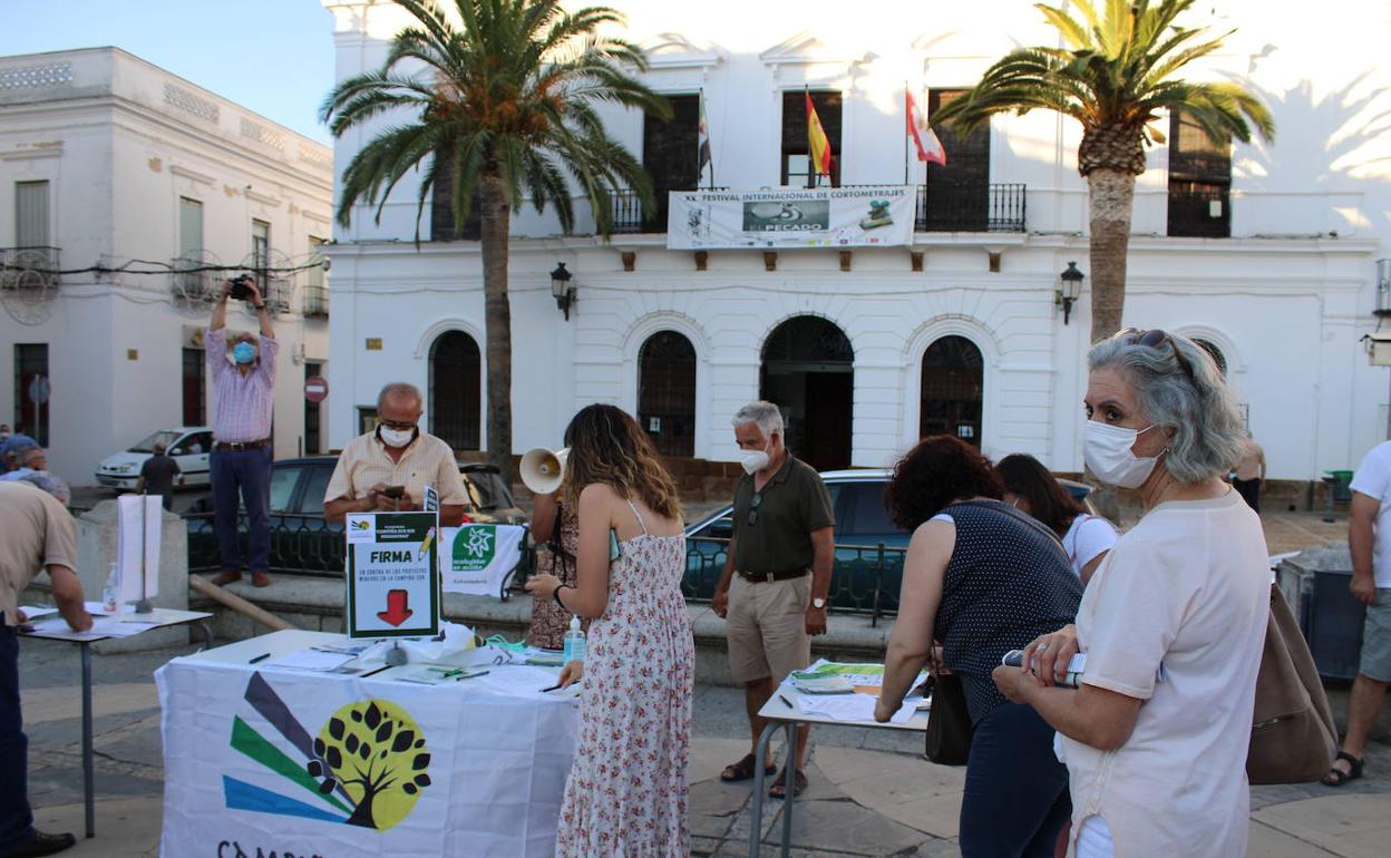La plataforma Campiña Sur Sin Megaminas reclama «el apoyo de la comarca»