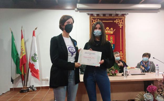 Ana Elena Gallardo Pérez, ganadora de la categoría de mayores de 12 años. 
