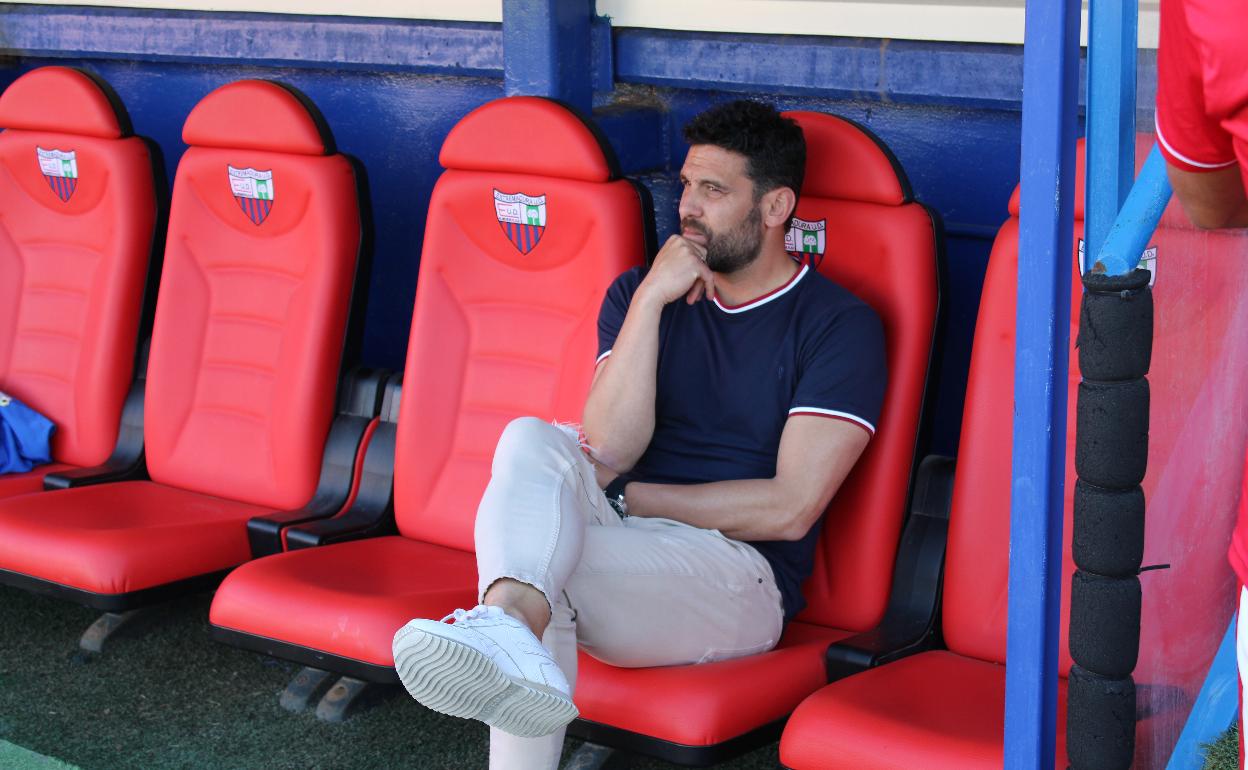Luismi renueva con el Llerenense