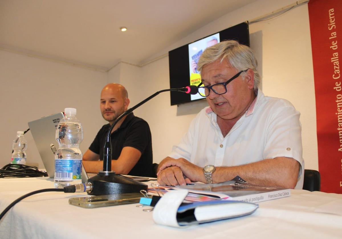 Francisco Díaz Cabeza presenta su poemario 'Asomado al postiguillo'