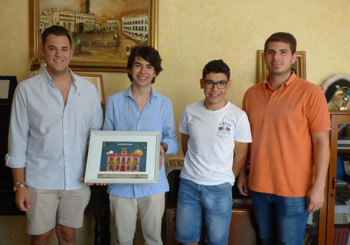 El Ayuntamiento reconoce la labor de decoración de las calles para la procesión de la Virgen