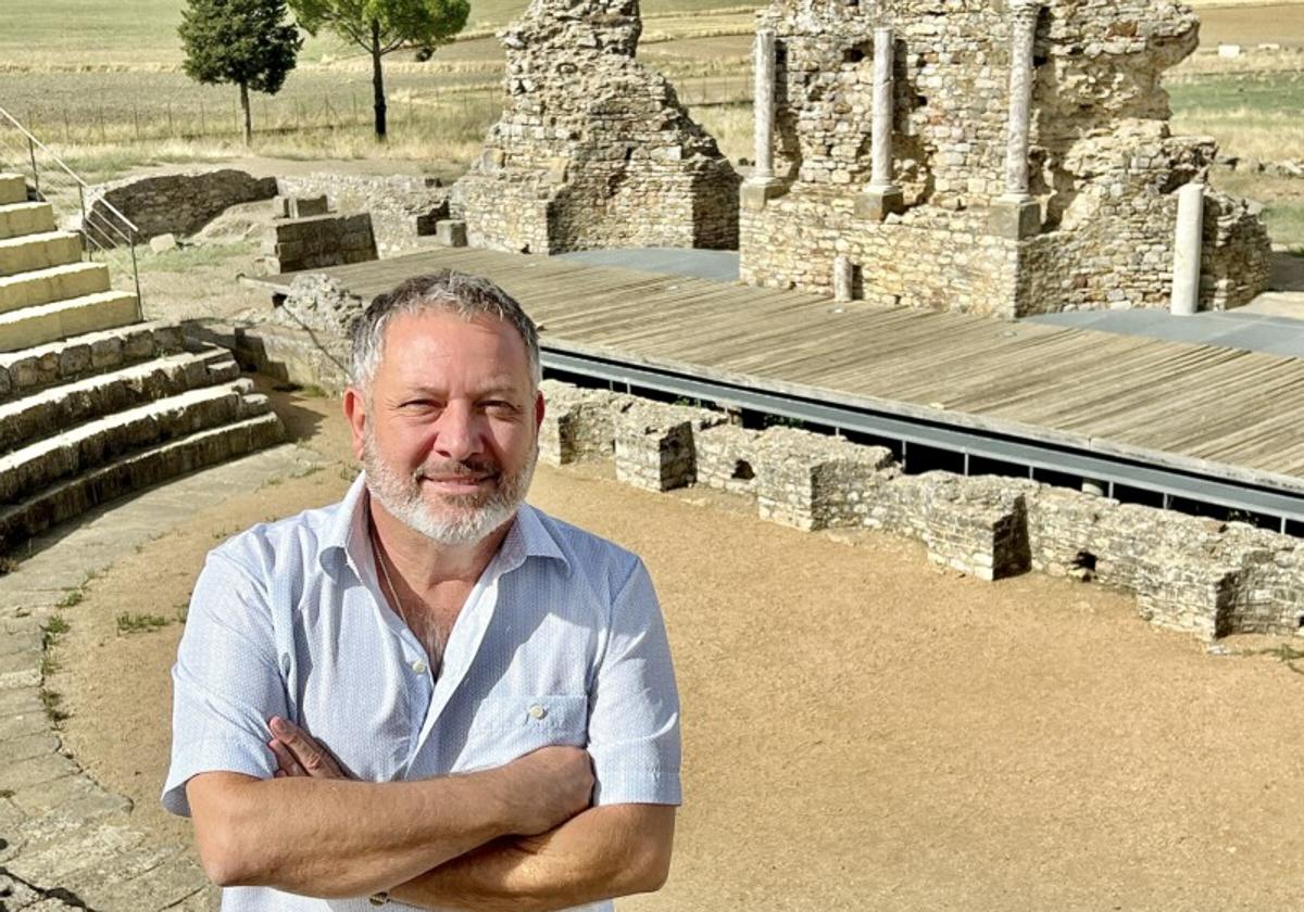 Juan García Larrondo, con raíces en Llerena, galardonado en el Certamen Internacional de Teatro Ciudad de Requena