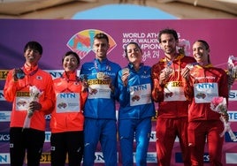 Álvaro Martín logra el bronce y otra plaza olímpica para España con el relevo mixto