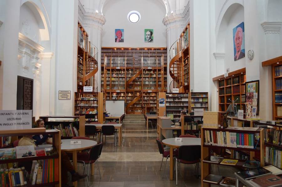 Biblioteca Arturo Gazul