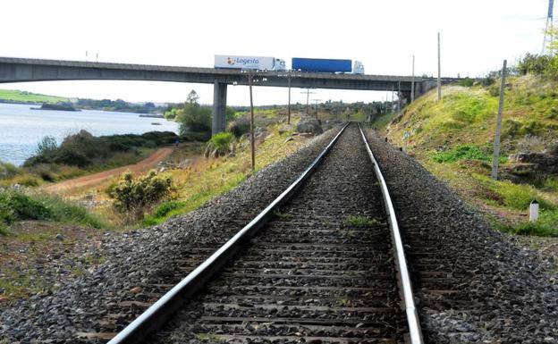 Vías de tren del a su paso por Llerena - Galaroza