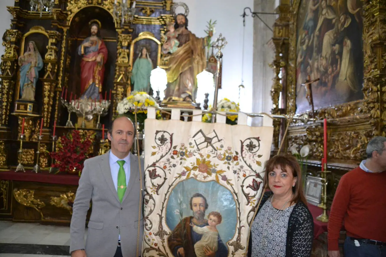 Cambio de Mayordomo y entrega del estandarte tras la procesión 