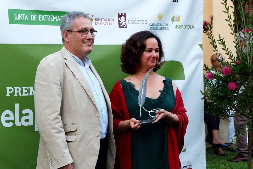 Entrega del premio a Agustín Iglesias y Magda García Arenal 