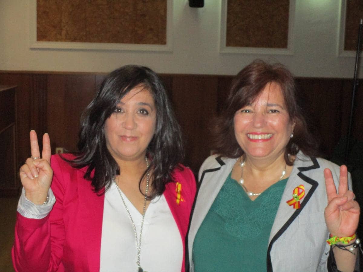 A la derecha Teresa Hernández candidata a la alcaldía 