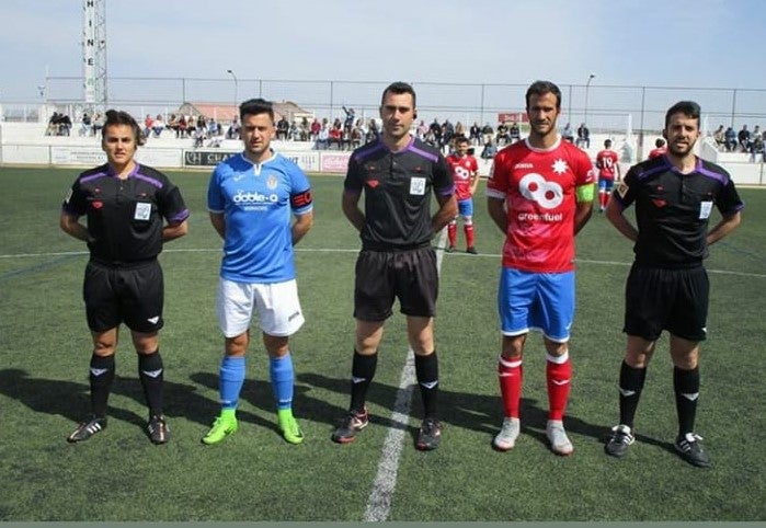Flor como asistente en un partido de la Yeyi de la temporada pasada
