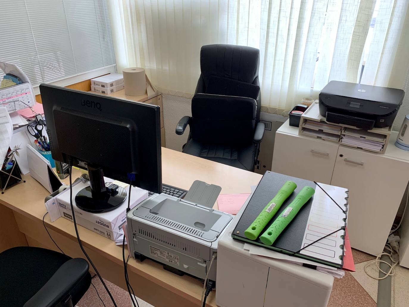 Oficinas y negocios vacios es la tónica general de las empresas santeñas en estos días 