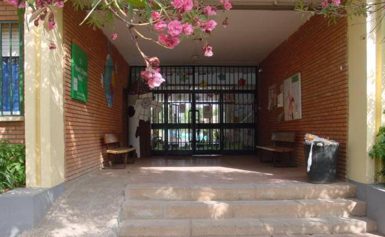 Las PCR practicadas en el colegio Romero Muñoz y la guardería El Chaparro dan todas negativo