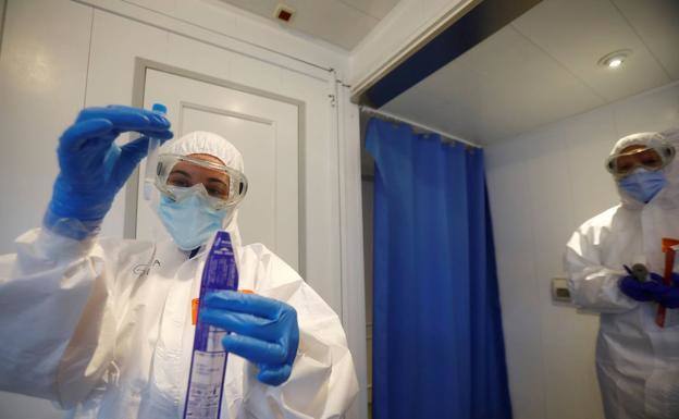 Sanitarios en UCI 