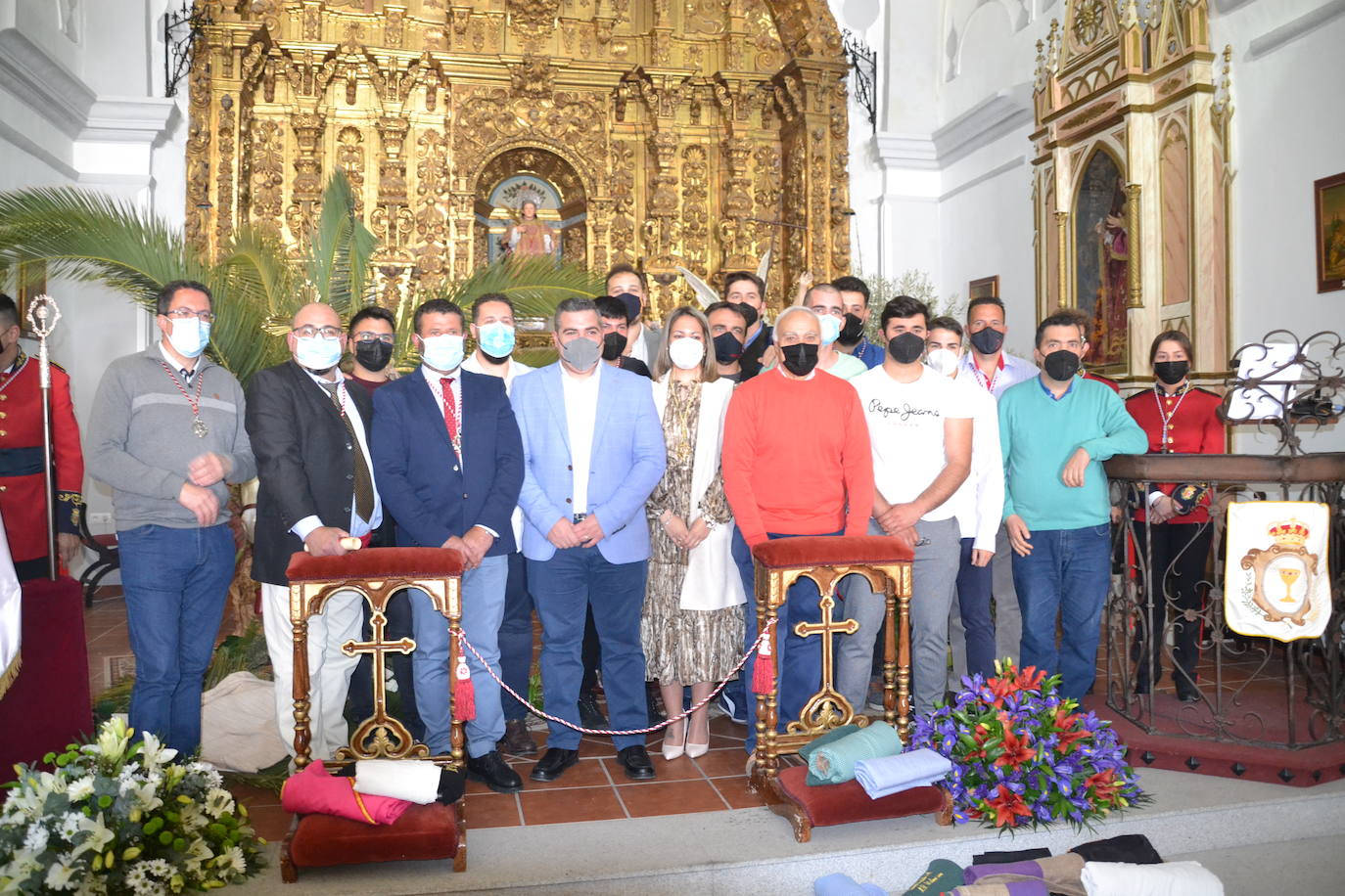 Los costaleros de la Burrita y el Orante fueron homenajeados.